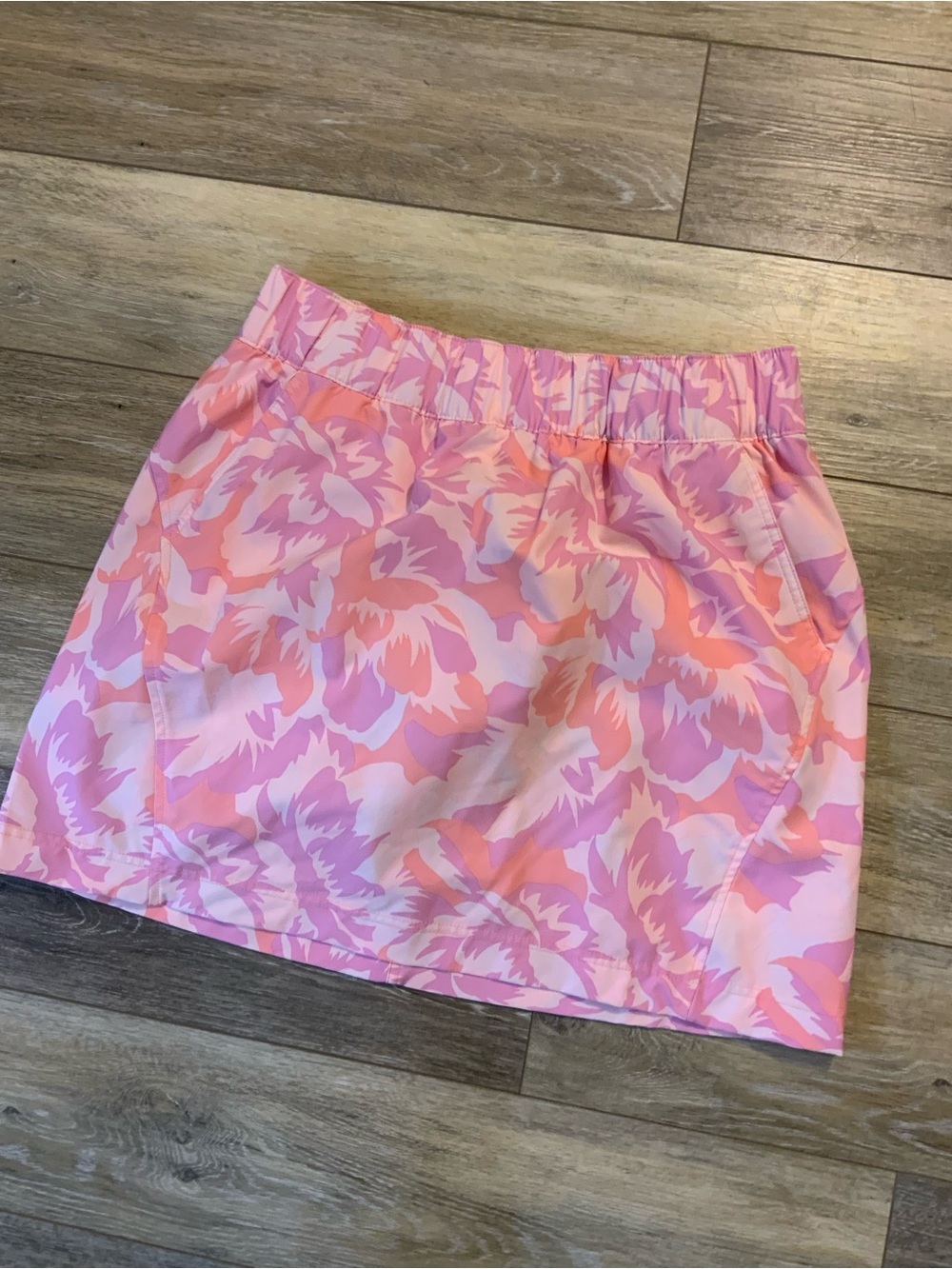 Columbia Pink Floral Tennis Skort. Size L